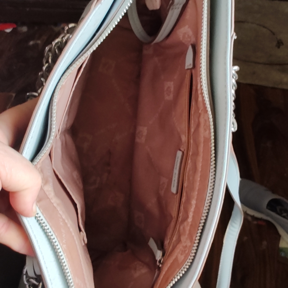 Tote - Picture 4 of 5